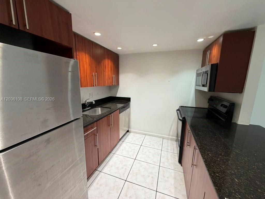 1885 NE 121st St # 8, North Miami FL 33181 photo 2