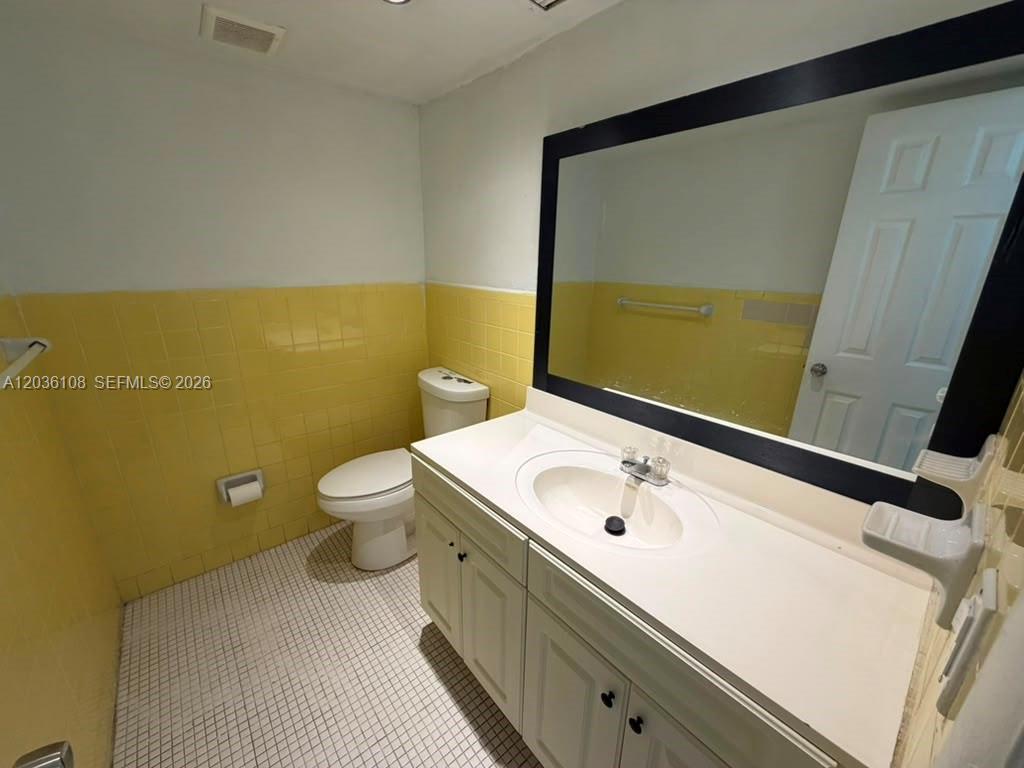 1885 NE 121st St # 8, North Miami FL 33181 photo 4