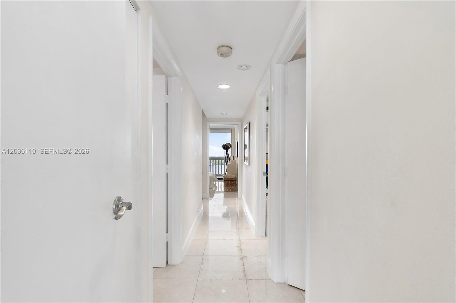 1000 W Island Blvd # 2307, Aventura FL 33160 photo 2
