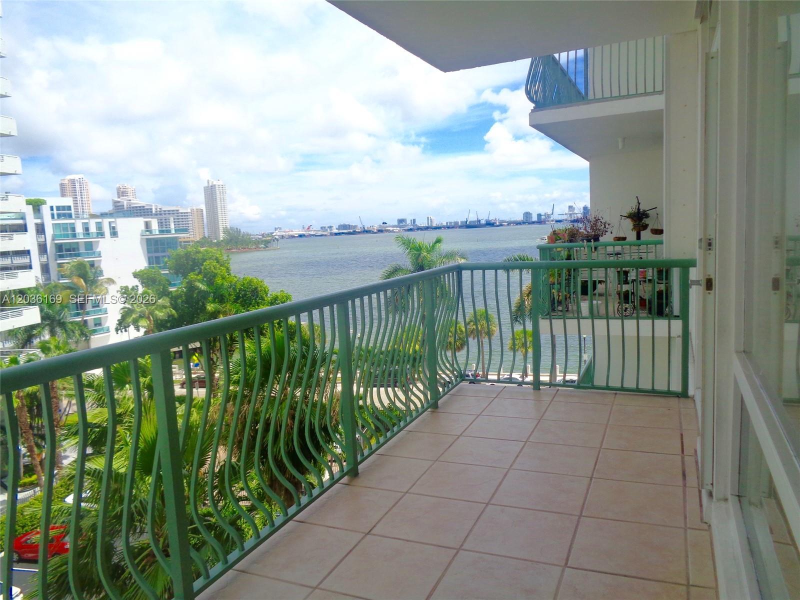 1408 Brickell Bay Dr # 613, Miami FL 33131 photo 2