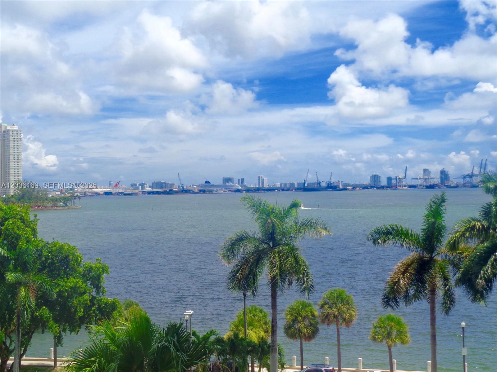 1408 Brickell Bay Dr # 613, Miami FL 33131 photo 3