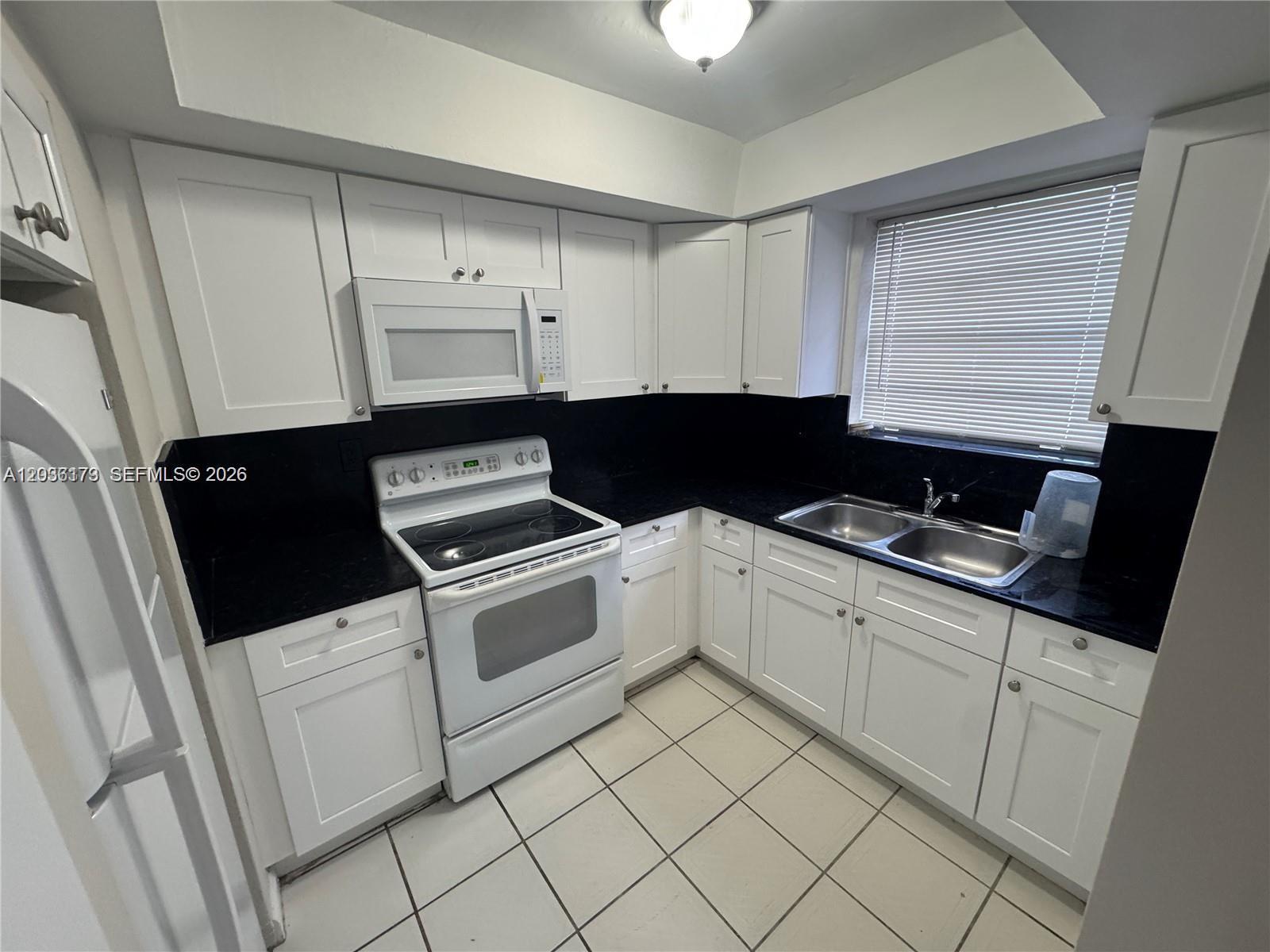 1370 NE 119th St # 137006, Miami FL 33161