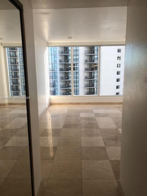 Miami, FL 33132 photo 5