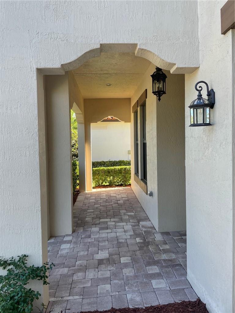 11170 NW 83 Manor, Parkland FL 33076 photo 4