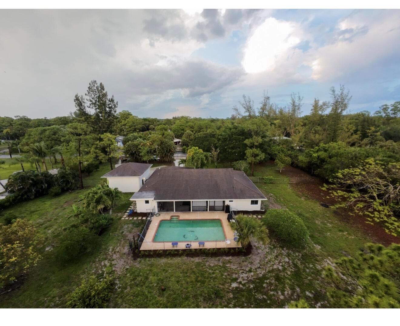 8264 Palomino Drive, Lake Worth FL 33467 photo 2