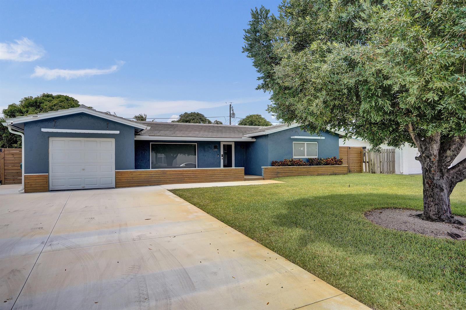 1201 SW 28th Avenue, Boynton Beach FL 33426 photo 2