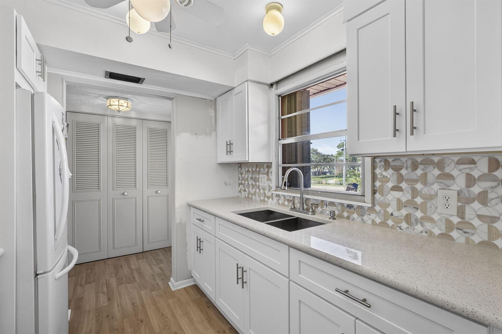 1 Golfs Edge # F, West Palm Beach FL 33417 photo 4