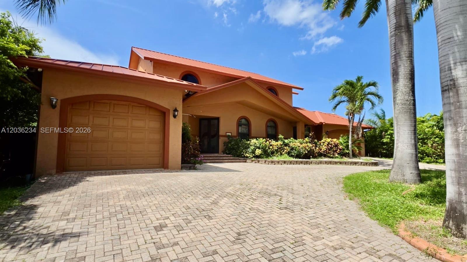741 Tyler St, Hollywood FL 33019