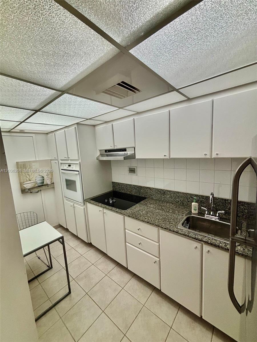 1000 West Ave # 822, Miami Beach FL 33139 photo 2