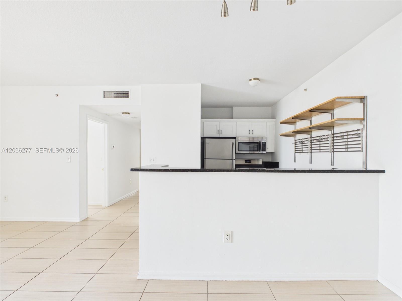 425 NE 30th St # 404, Miami FL 33137 photo 5