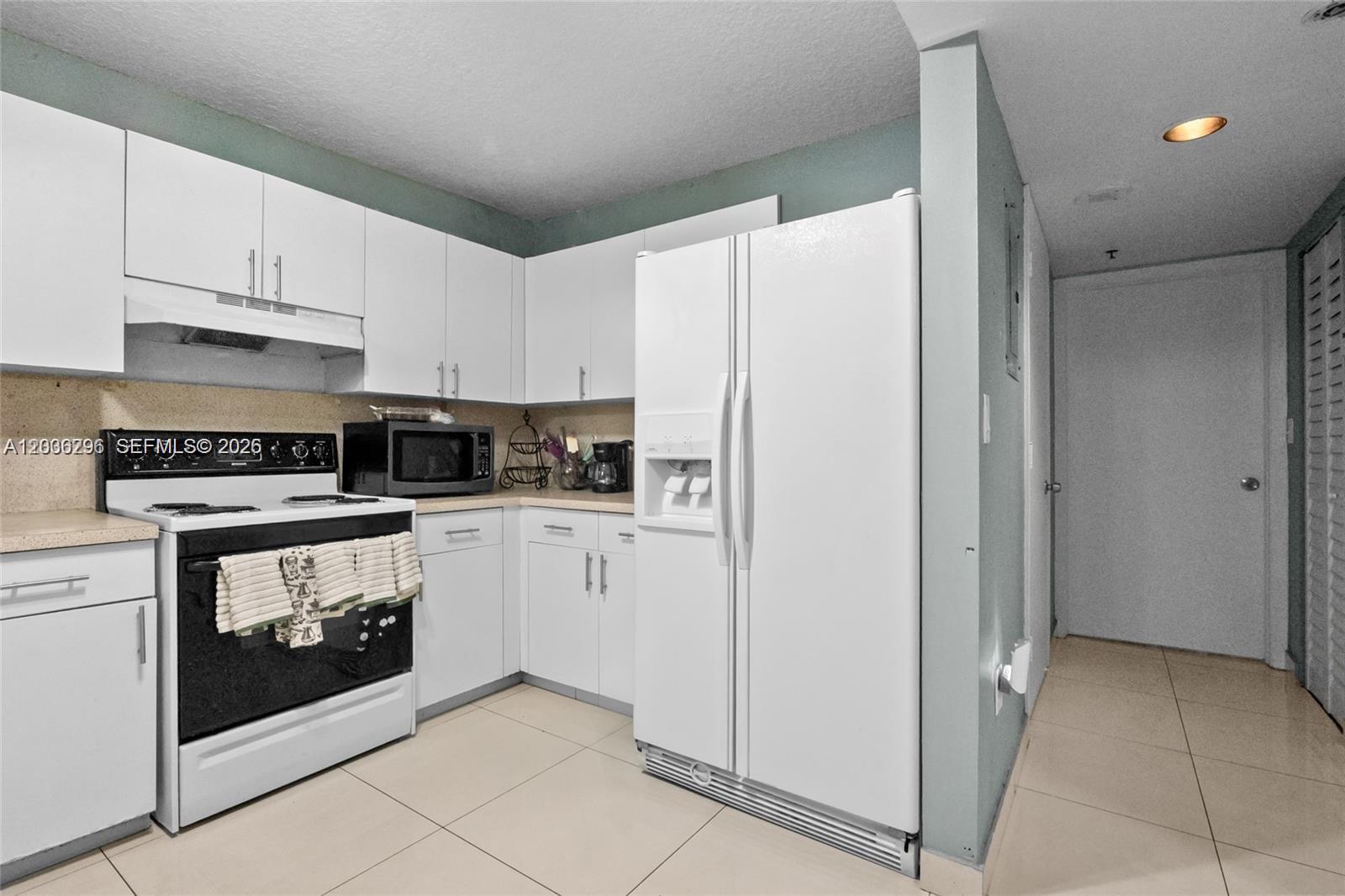 104 SW 9th St # 305, Miami FL 33130 photo 2