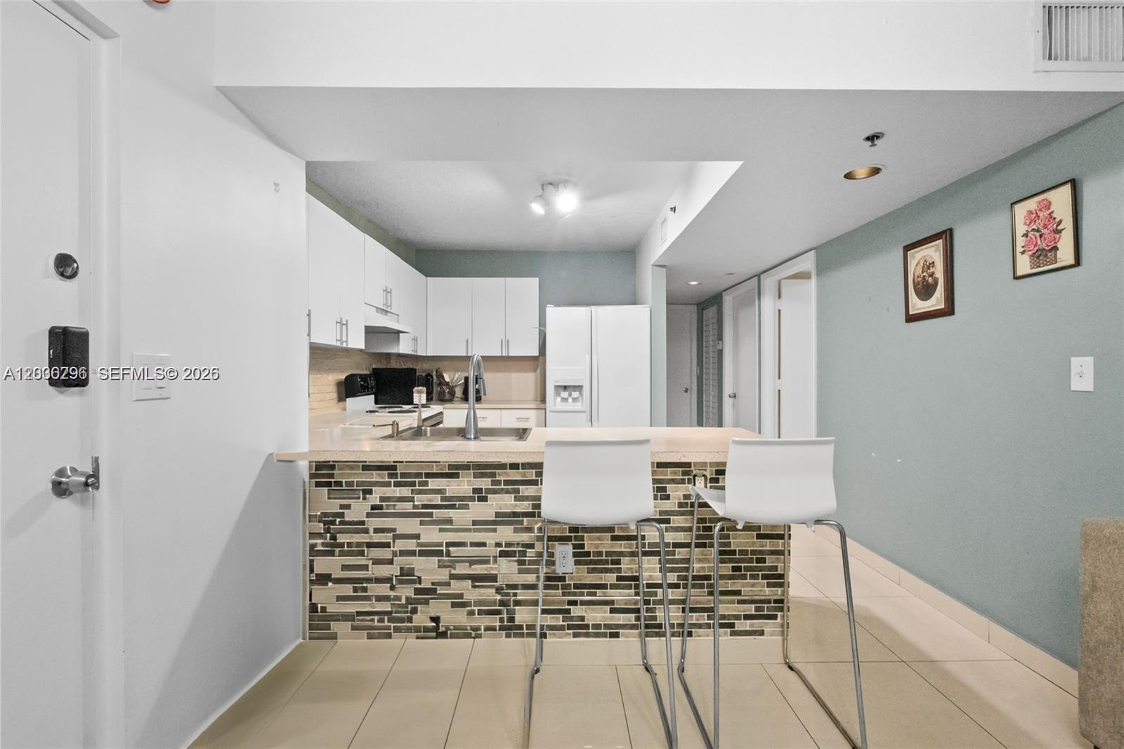 104 SW 9th St # 305, Miami FL 33130 photo 3