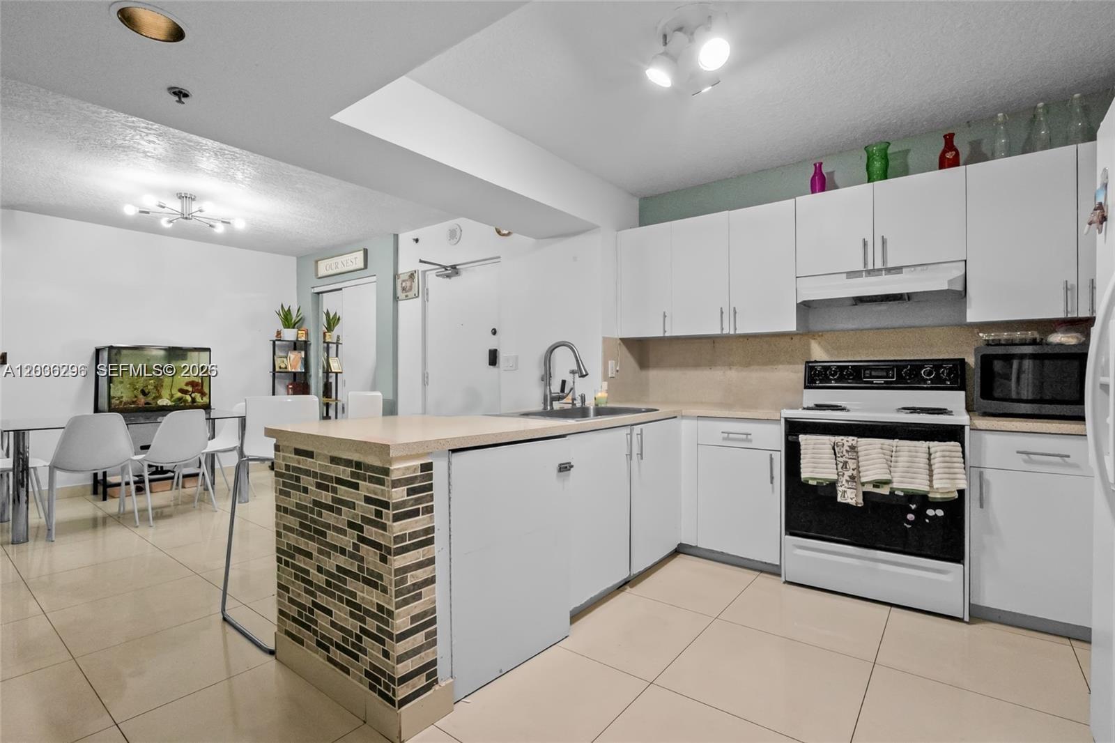 104 SW 9th St # 305, Miami FL 33130 photo 5