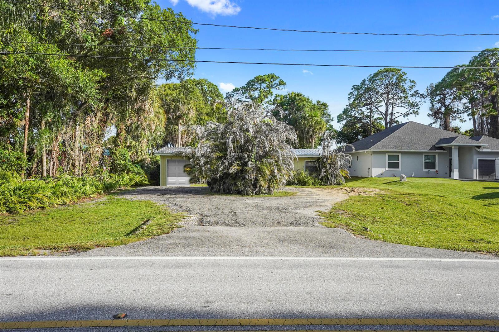 203 E Easy Street, Fort Pierce FL 34982 photo 2