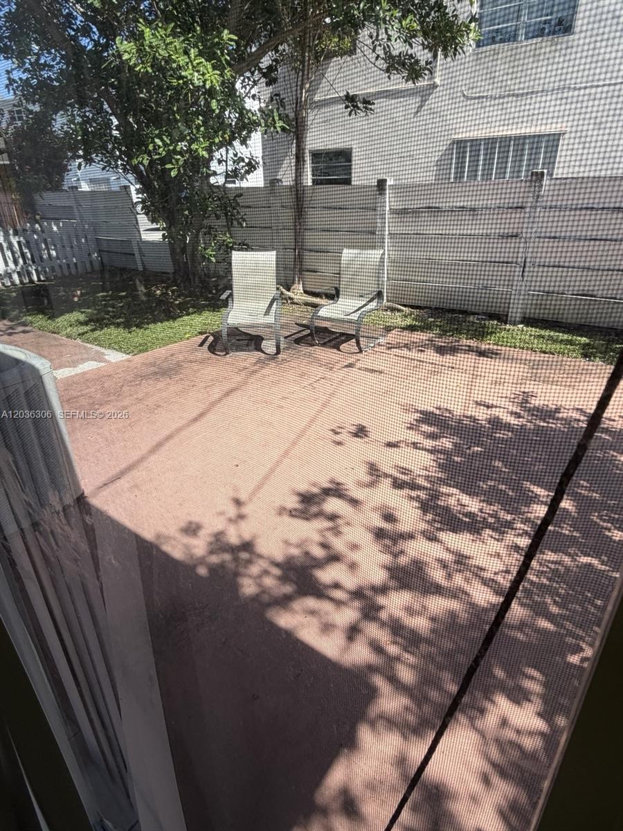 812 NE 2nd St # 2, Hallandale Beach FL 33009 photo 2