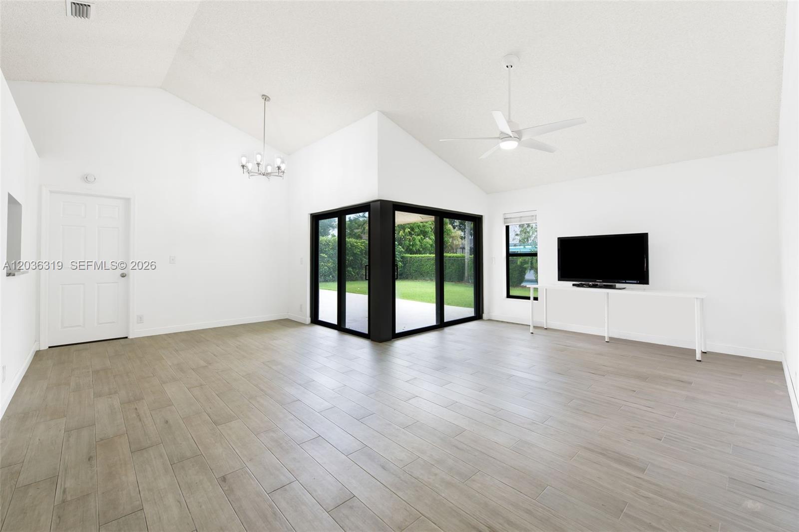 5124 NW 51st Ter, Coconut Creek FL 33073 photo 4