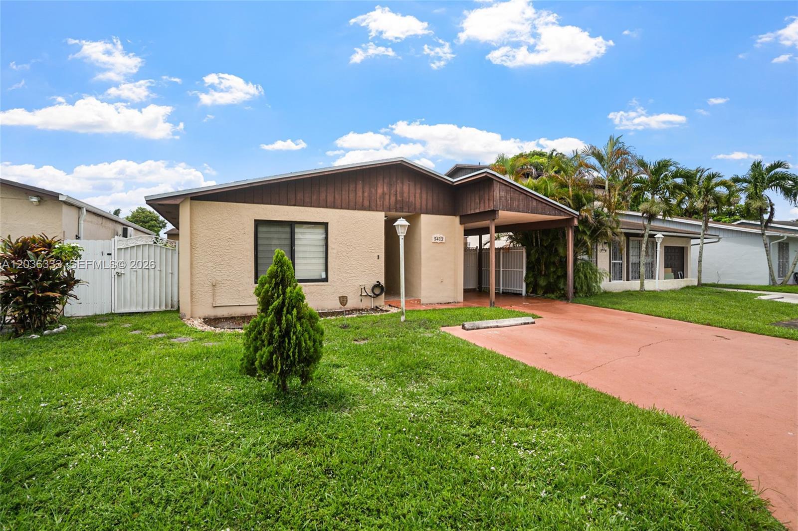 5412 NW 193rd Ln, Miami Gardens FL 33055 photo 3