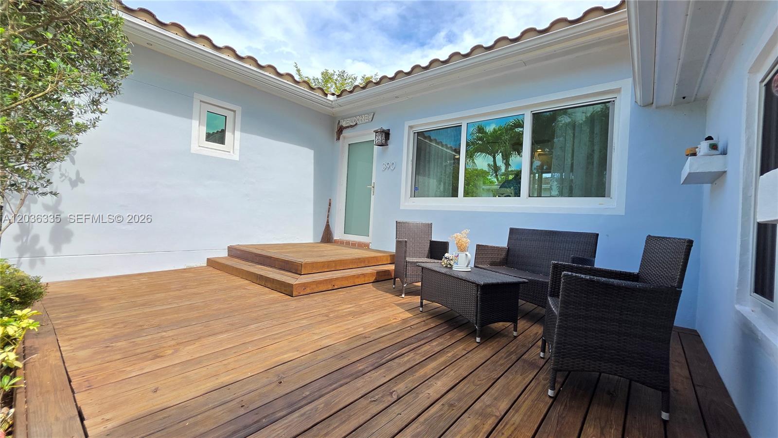 390 NE 127th St, North Miami FL 33161 photo 2