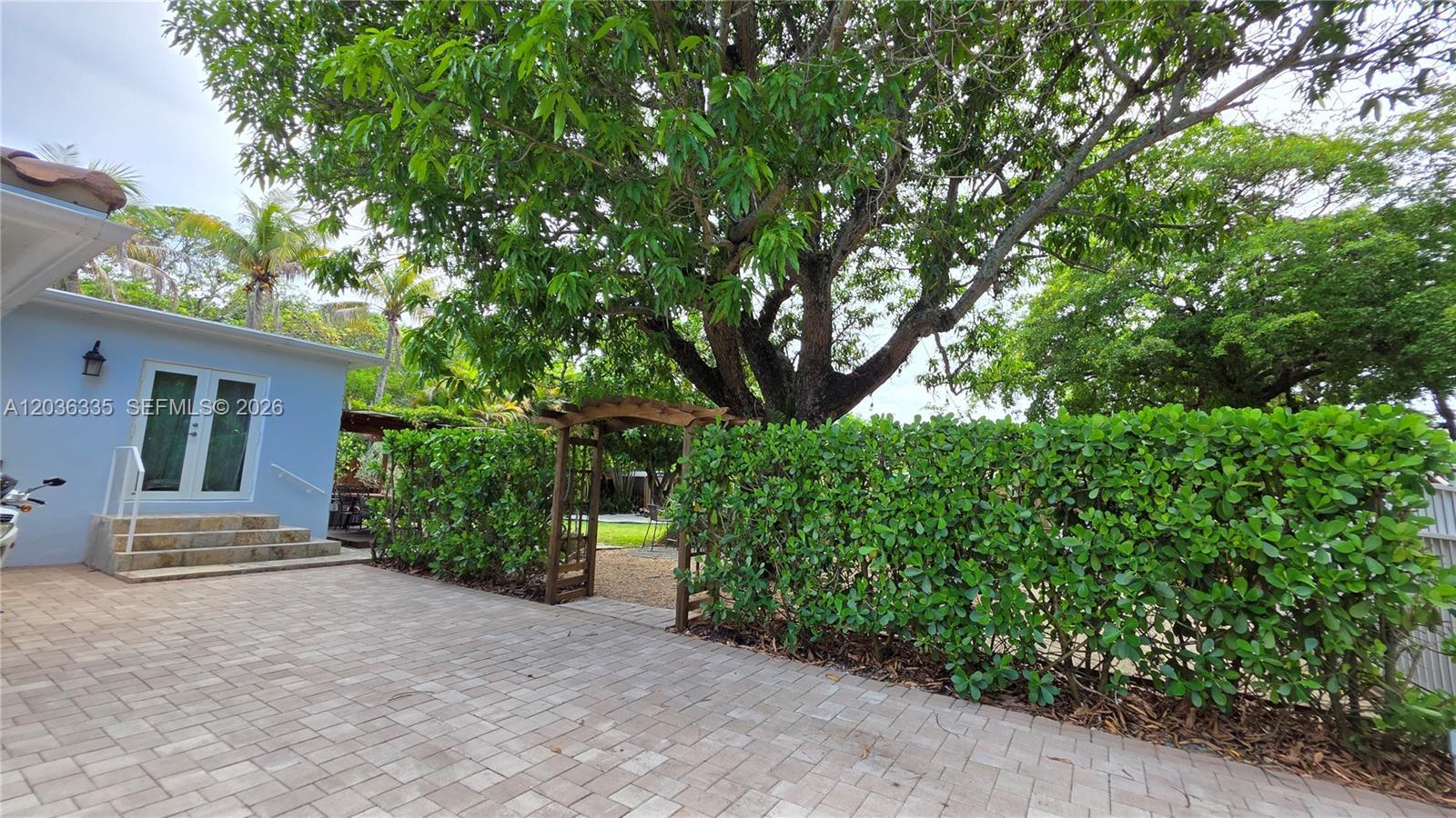 390 NE 127th St, North Miami FL 33161 photo 5