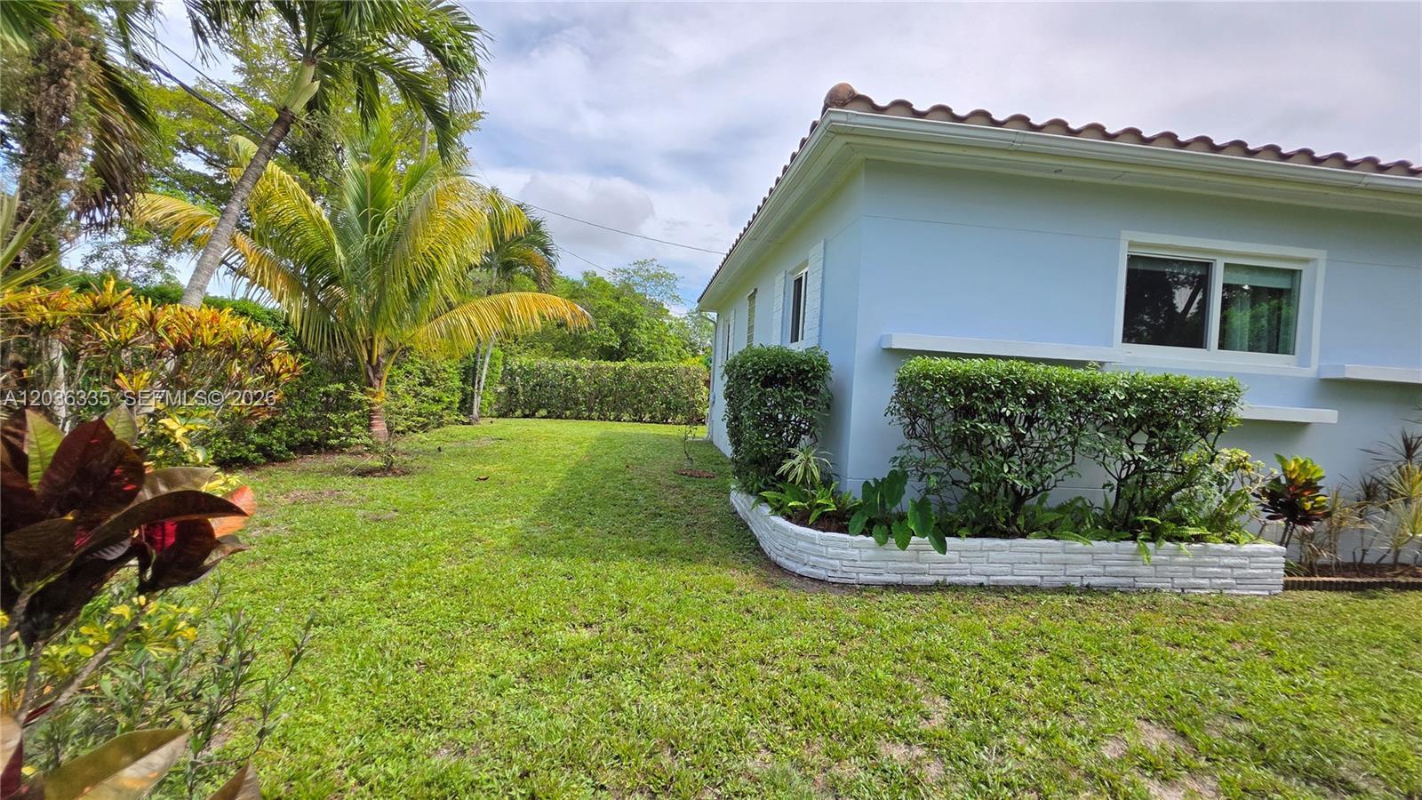 390 NE 127th St, North Miami FL 33161 photo 4