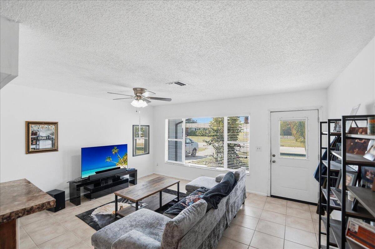 107 SE Selva Court, Port St. Lucie FL 34983 photo 4