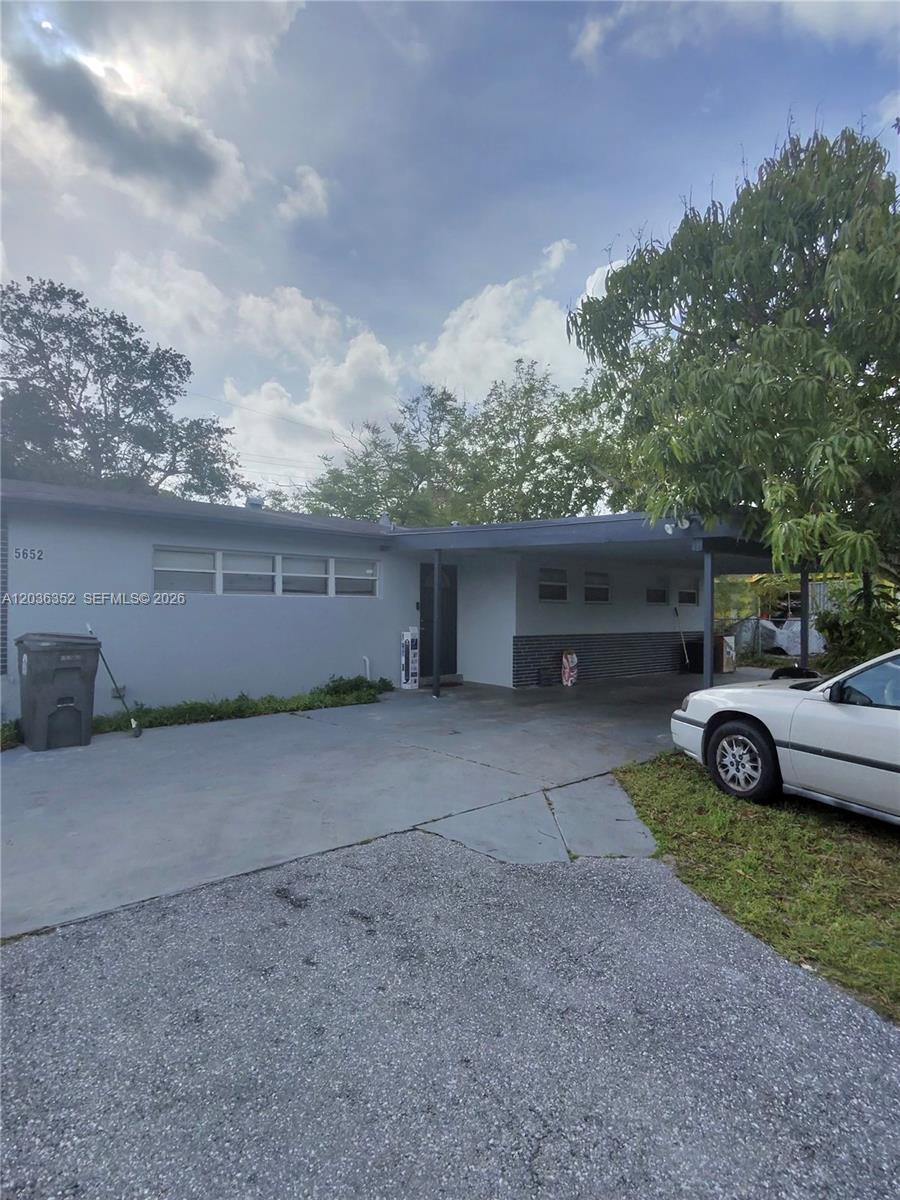 5652 Parke Ave, West Palm Beach FL 33407