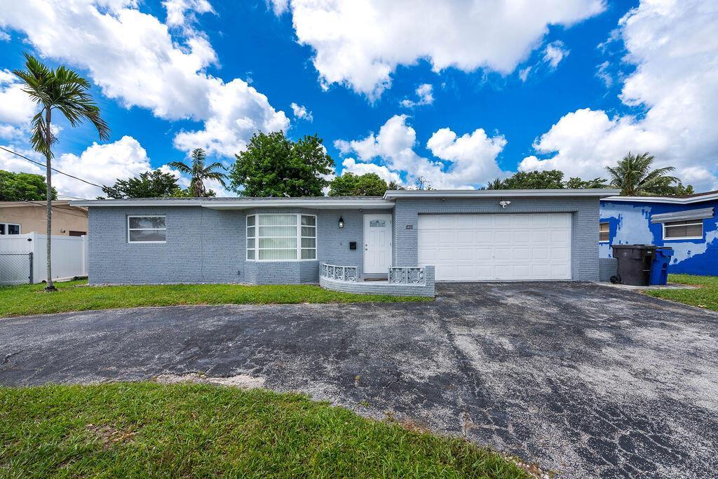 3400 NW 39th Street, Lauderdale Lakes FL 33309