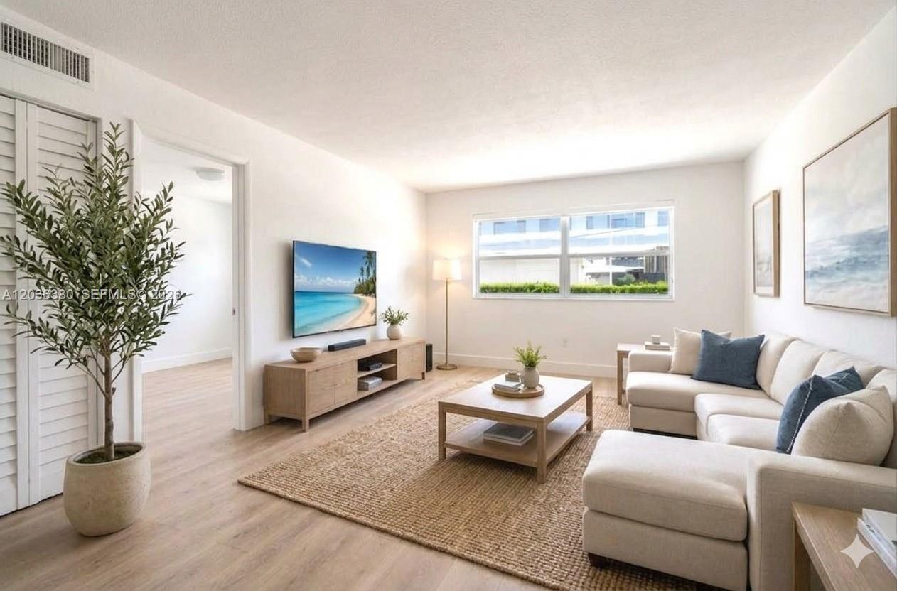 444 SW 4th St # 204, Miami FL 33130 photo 2