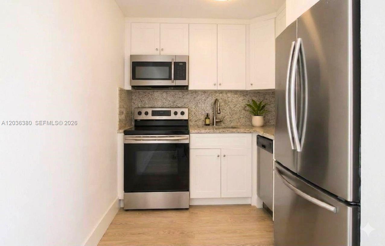 444 SW 4th St # 204, Miami FL 33130