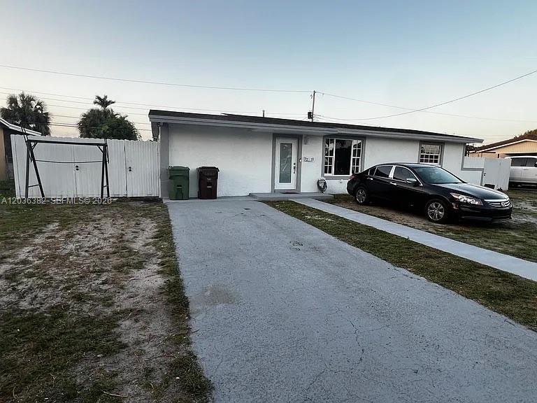 1271 W 79th St, Hialeah FL 33014 photo 2