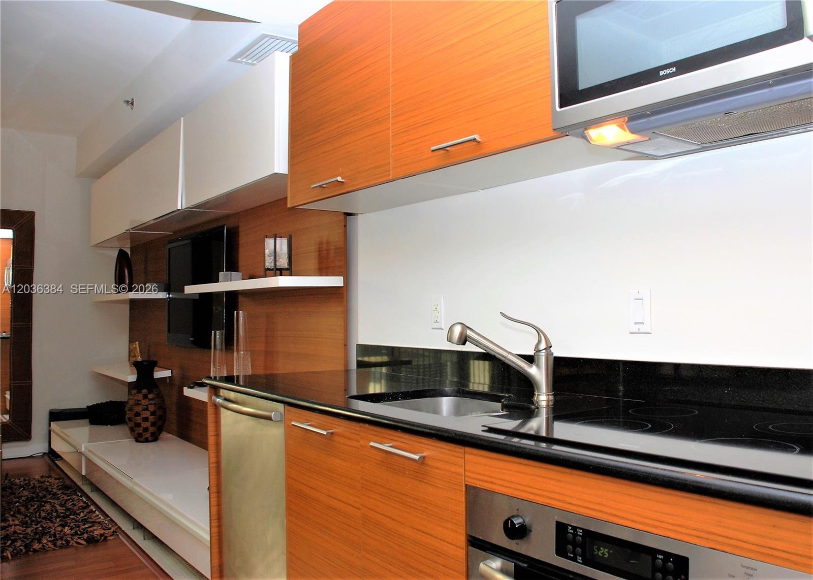 50 BISCAYNE BL # 2109, Miami FL 33132 photo 3