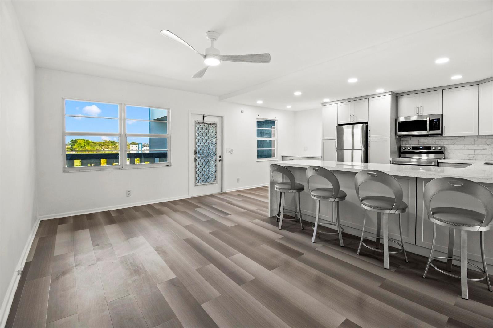 4047 Lincoln # C, Boca Raton FL 33434 photo 2