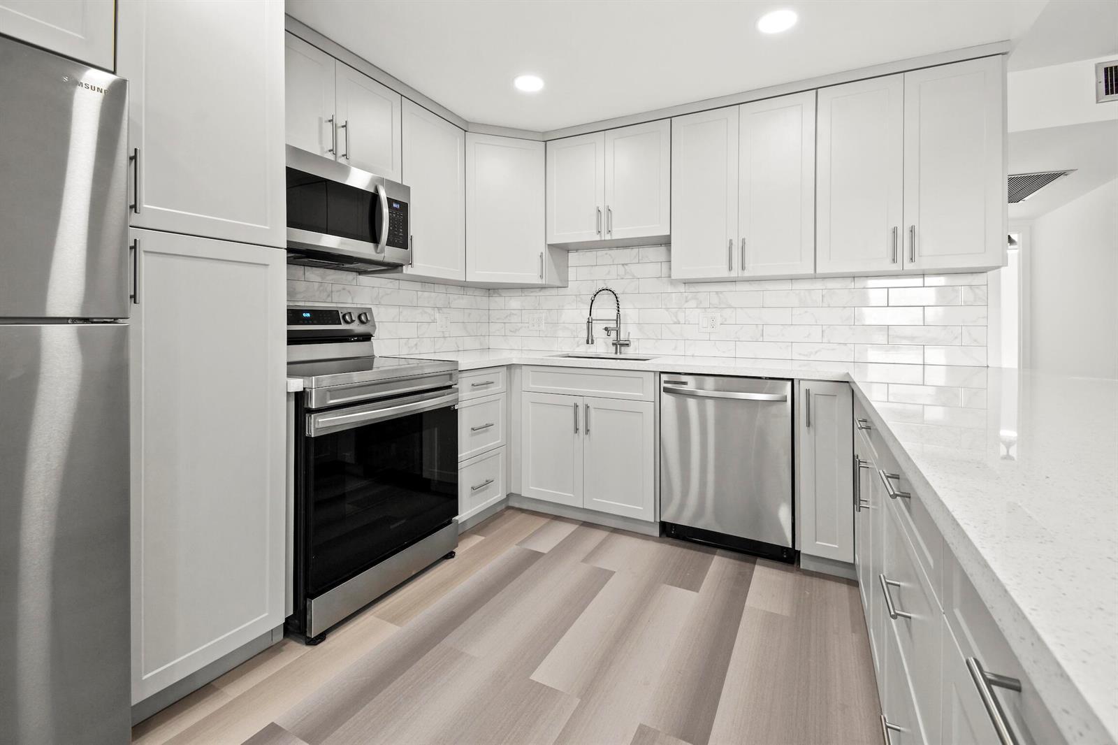 4047 Lincoln # C, Boca Raton FL 33434