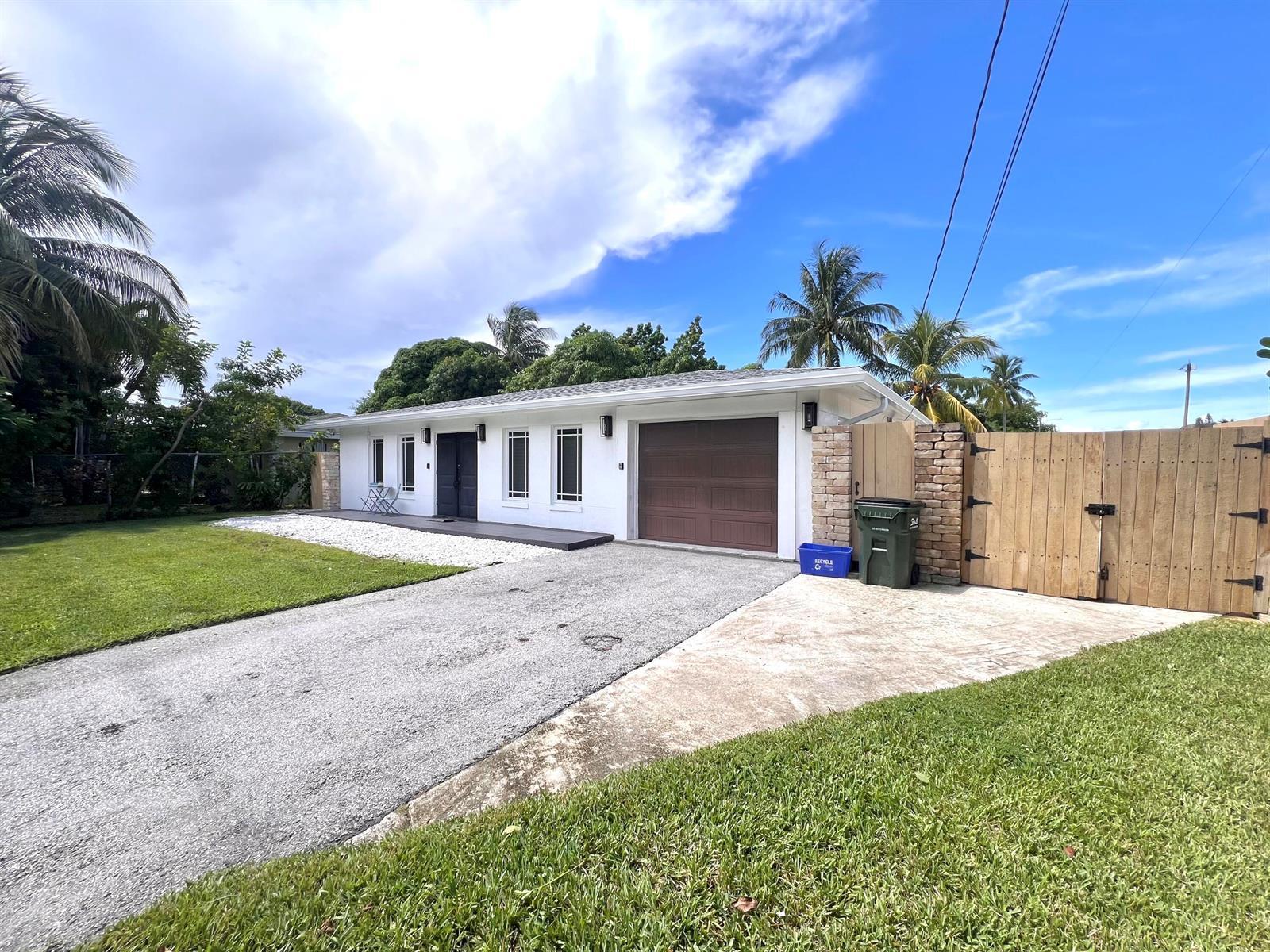 902 S Swinton Avenue, Delray Beach FL 33444 photo 2