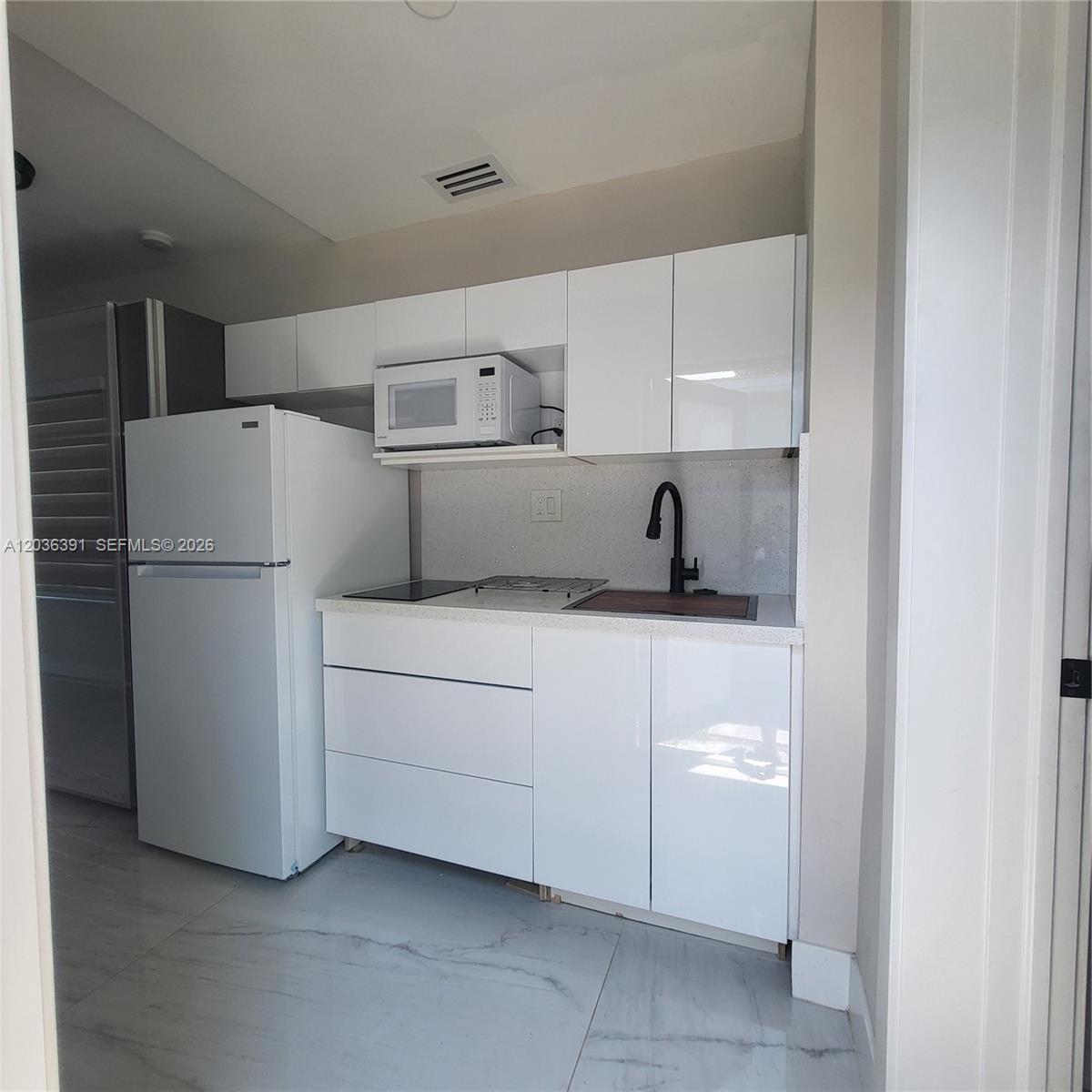 721 SW 5th Ct # 0, Hallandale Beach FL 33009 photo 4