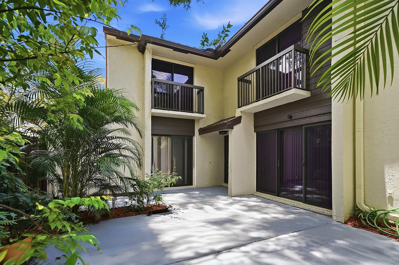 3349 Cocoplum Circle # 33129, Coconut Creek FL 33063 photo 2