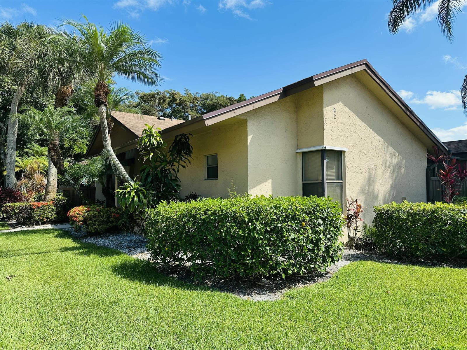 3953 Cocoplum Circle # 3611, Coconut Creek FL 33063 photo 2