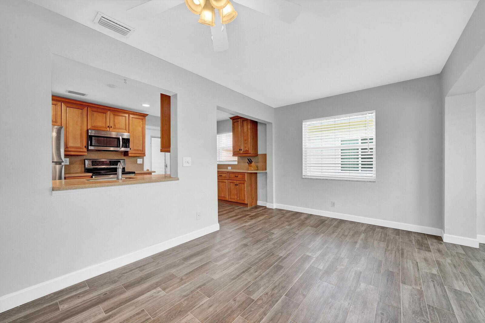 714 SW 16th Street, Boynton Beach FL 33426 photo 4