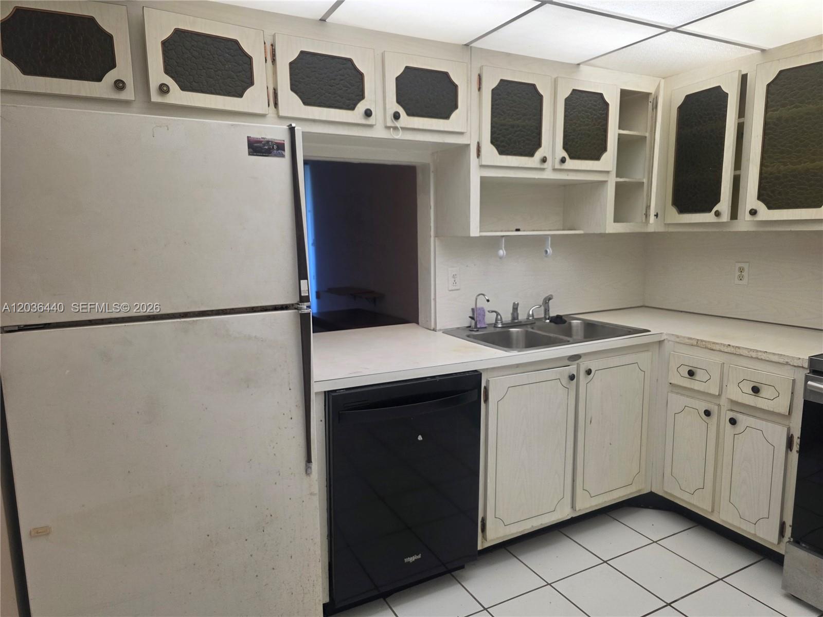 1304 NE 191st St # 128, Miami FL 33179 photo 2