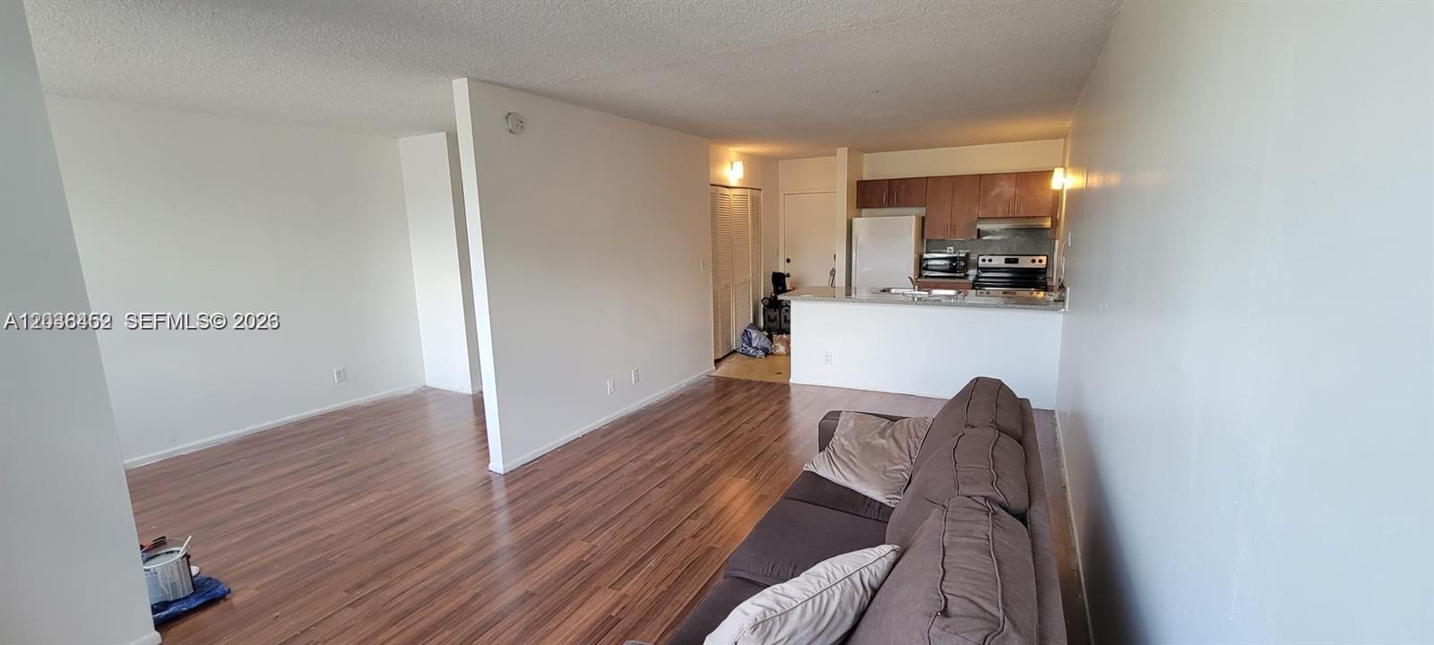 2401 Riverside Dr # B, Coral Springs FL 33065