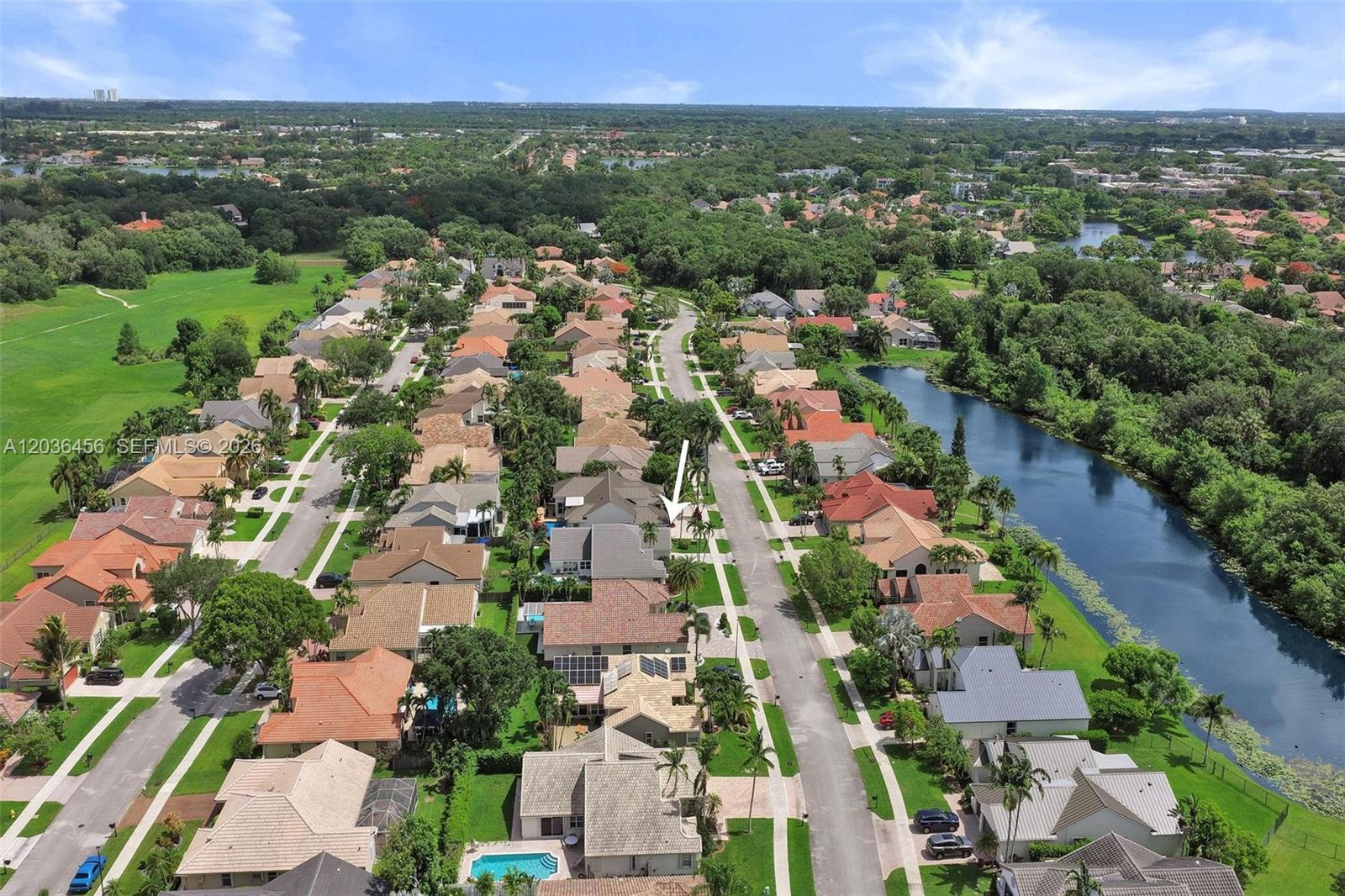 2863 E Abiaca Cir, Davie FL 33328 photo 4