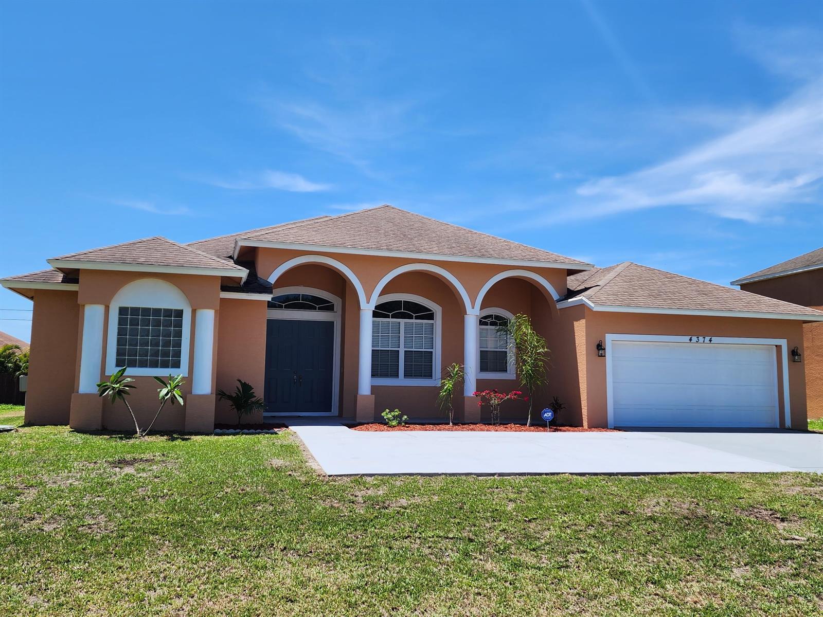4374 SW Savona Boulevard, Port St. Lucie FL 34953