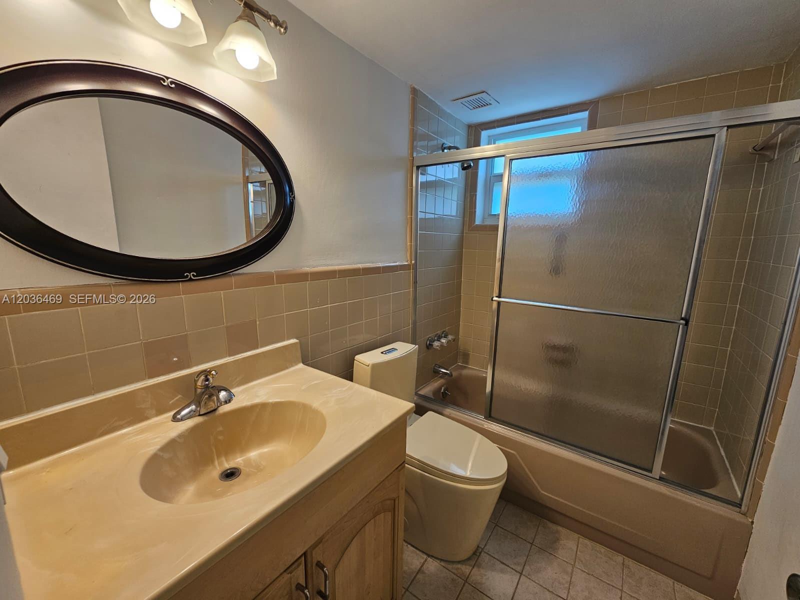 520 NE 38th St # 12, Miami FL 33137 photo 4