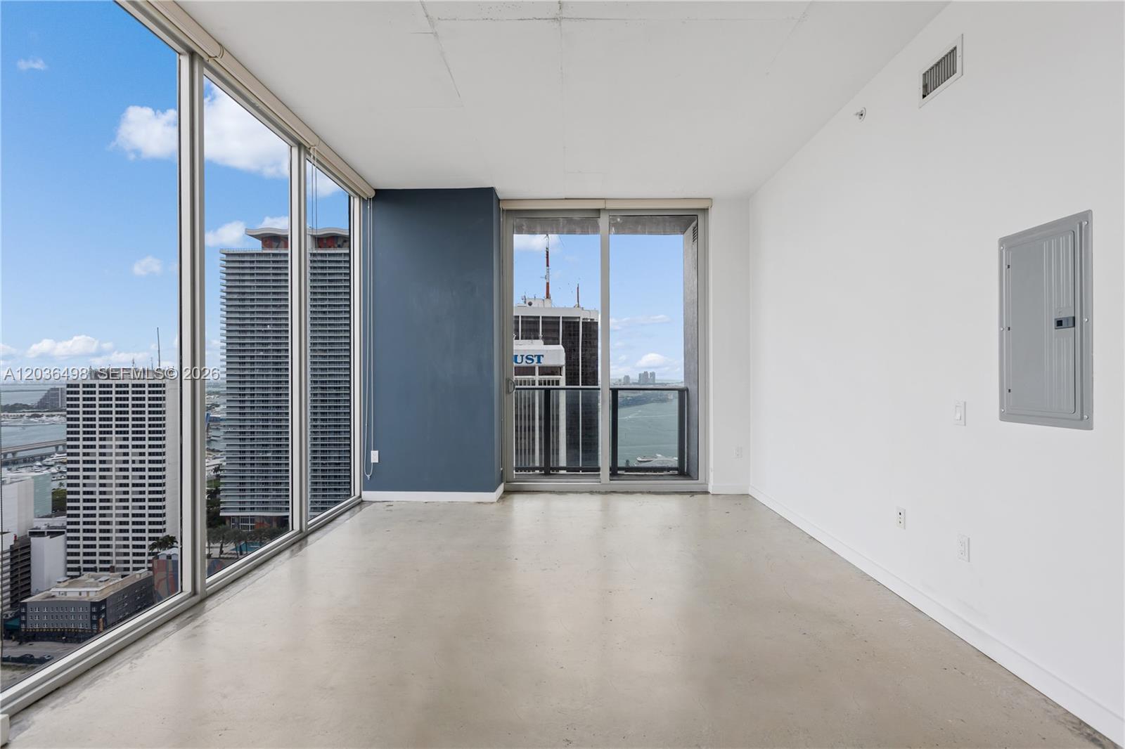 151 SE 1st St # 3202, Miami FL 33131 photo 5