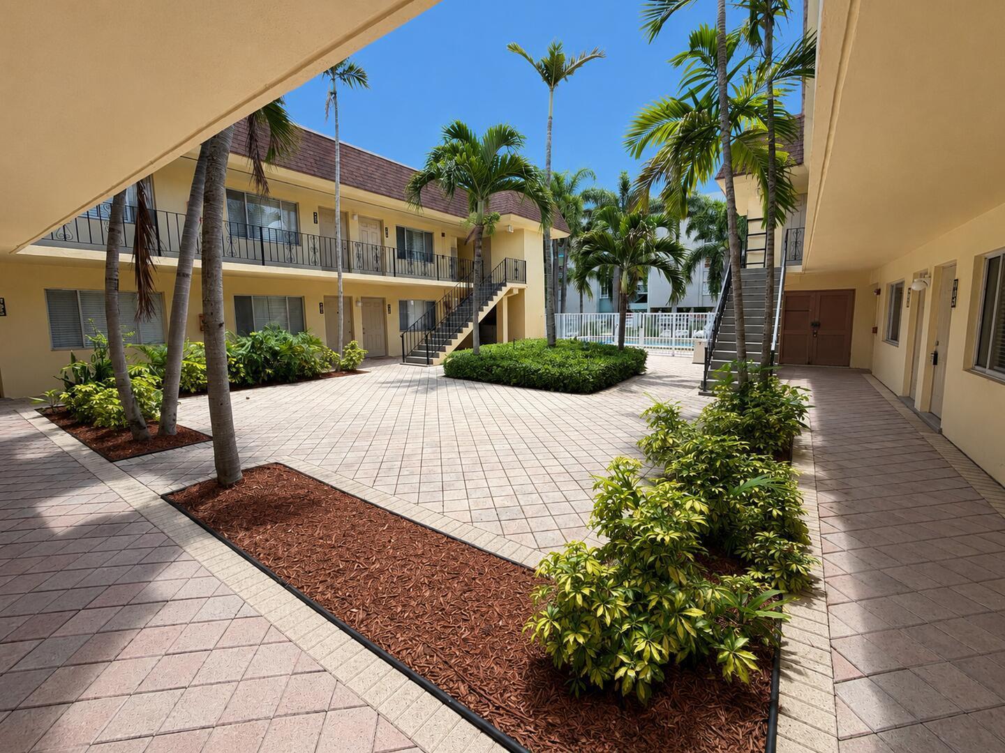 515 S Sequoia Drive # 111, West Palm Beach FL 33409