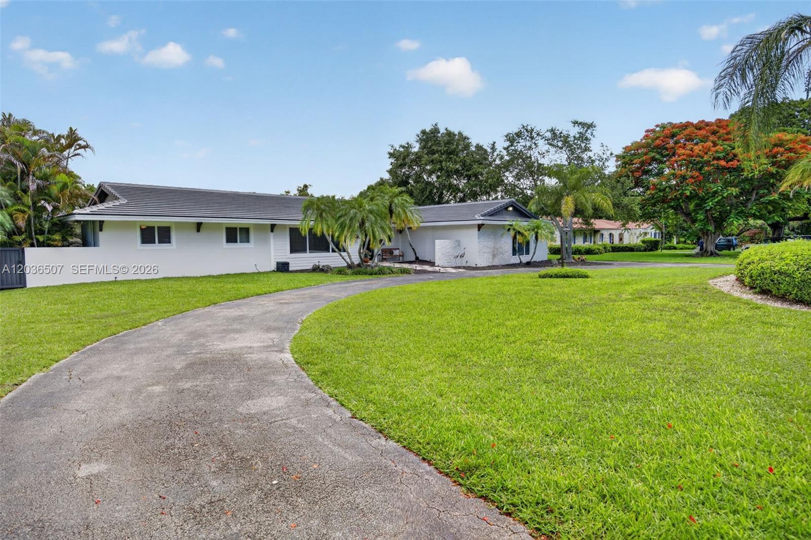12180 SW 92nd Ave, Miami FL 33176 photo 3