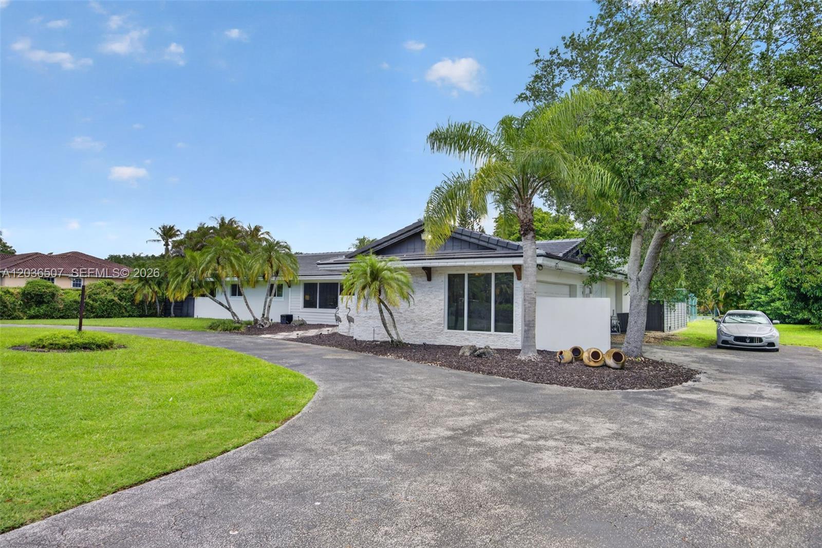 12180 SW 92nd Ave, Miami FL 33176 photo 4