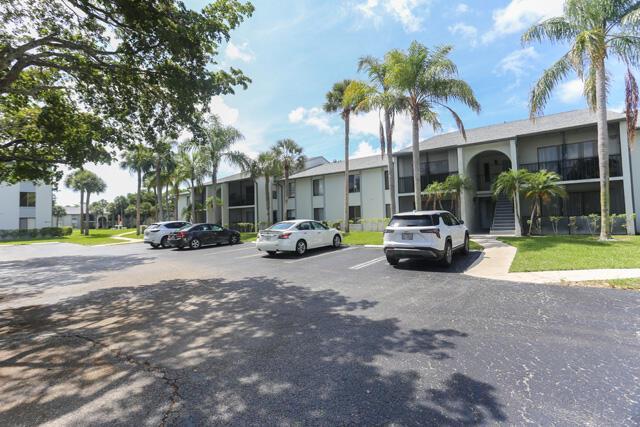 1010 Green Pine Boulevard # E1, West Palm Beach FL 33409 photo 3