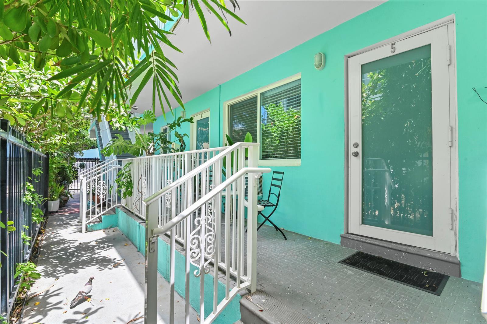 1035 Meridian Avenue # 5, Miami Beach FL 33139 photo 2