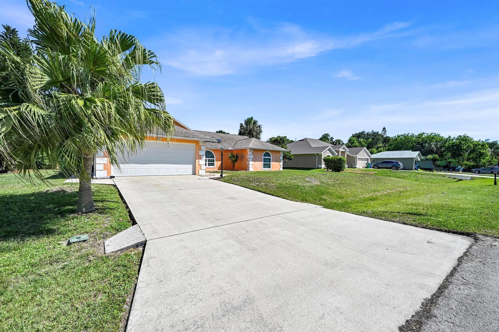 650 Helicon Terrace, Sebastian FL 32958 photo 2